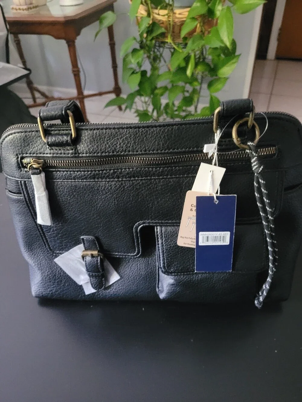 White Mountain Black Faux Leather Shouldet Bag